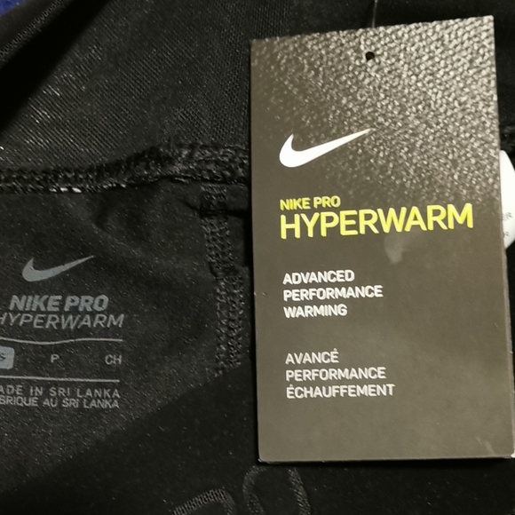 NWT ladies Nike leggings - Picture 3 of 3